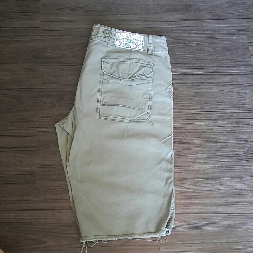 American Eagle bermuda shorts